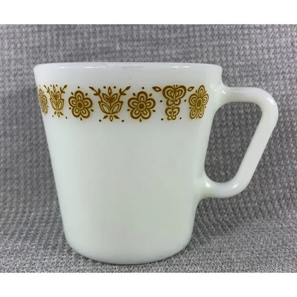 Vintage Pyrex Butterfly Gold Coffee Mugs Corning D-Handle Milk Glass Cups 4 pcs - Picture 2 of 8